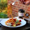 Pasta mit mediterranen Gemüsesugo